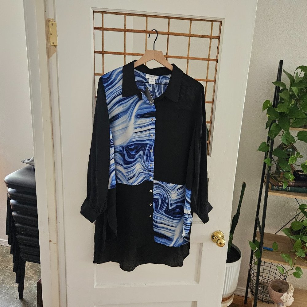 NWT Avenue Studio Long Line Womens Button Down Shirt Electric Blue Print Size 20
